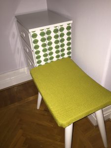 Pallen med sitt nya utseende och sin blivande kompis byrån.